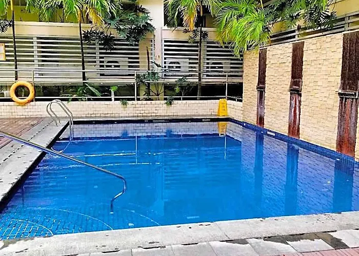Hotel Henry & Luisa Condotel Manila
