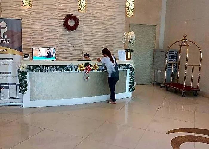 Henry & Luisa Condotel 3* Manila